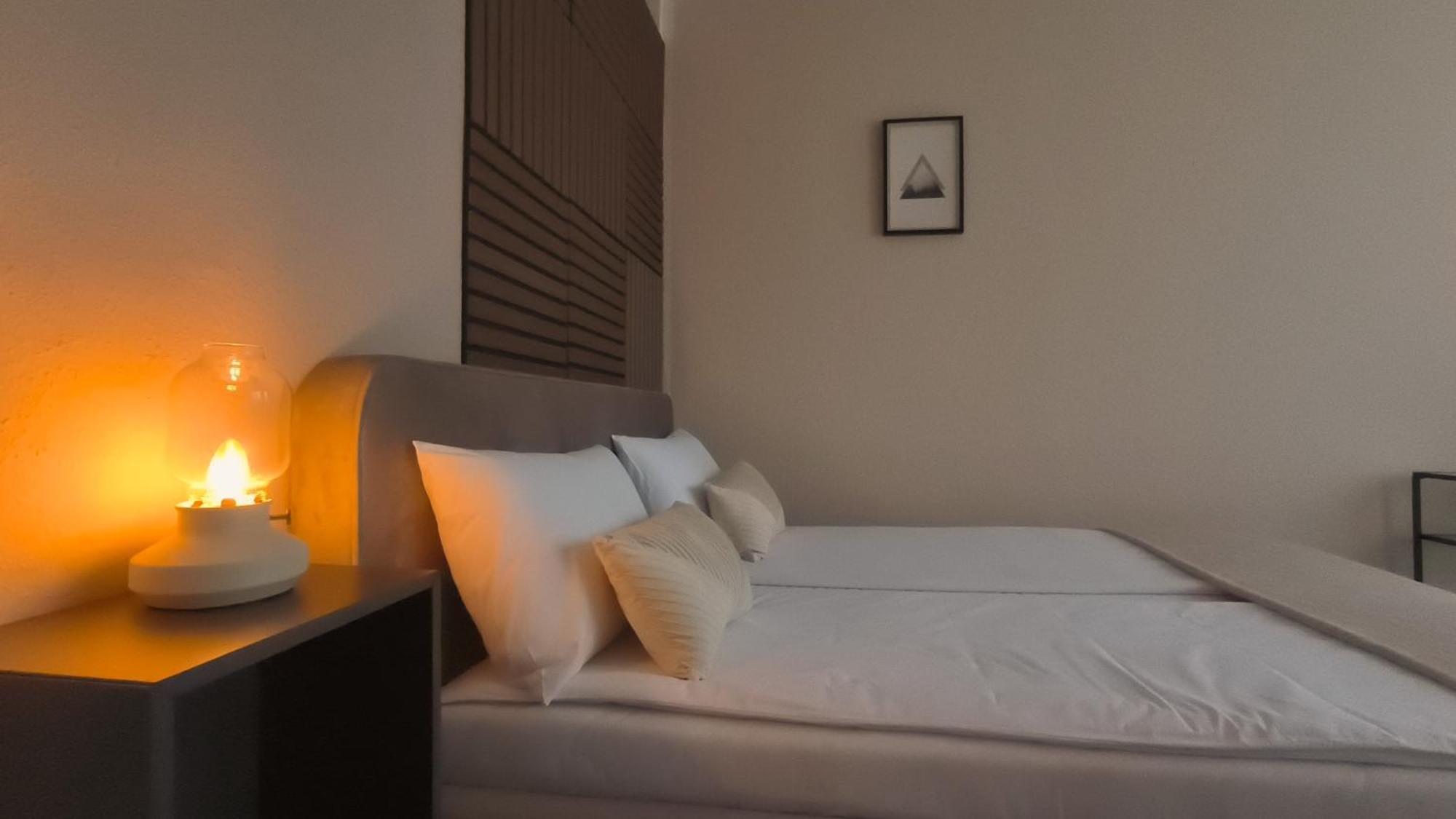 Queens Peak Apartments ケルン エクステリア 写真