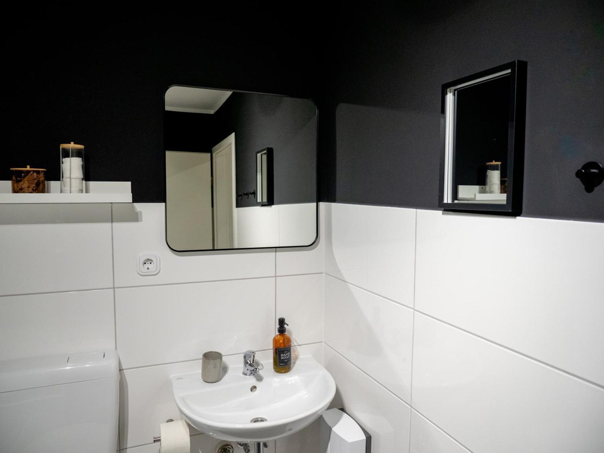 Queens Peak Apartments ケルン エクステリア 写真